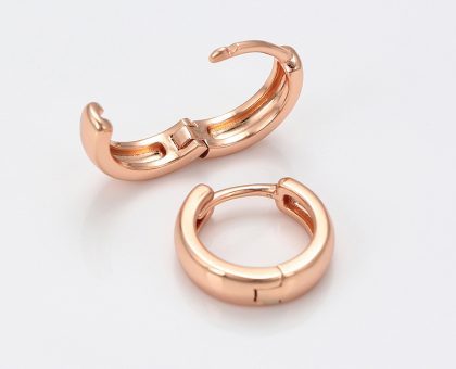 Žiedo formos minimalistiniai moteriški auskarai